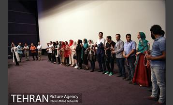 مراسم اهدای جایزه بهترین بازیگر مرد جشنواره مسکو به فرهاد اصلانی‎ 13