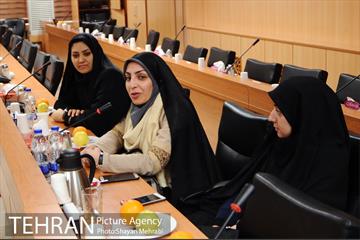 نشست صمیمانه رئیس مرکز ارتباطات شهرداری تهران با اصحاب رسانه 31