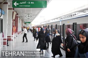 سرویس رسانی مجدد مترو خط 5 در روزهای جمعه 58