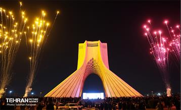 نورافشانی جشن پیروزی انقلاب اسلامی در میدان آزادی 31
