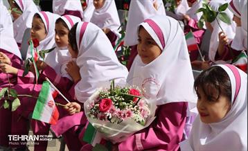 جشن شکوفه‌ها در منطقه ۱1 32