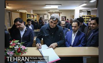 حضور پیروز حناچی در کتابخانه گردی الهام فخاری 7