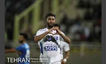 دیدار استقلال خوزستان و استقلال تهران در لیگ برتر فوتبال 21