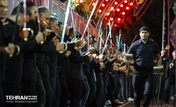 رژه‌ی شاه حسین گویان مکتب تشیع 16