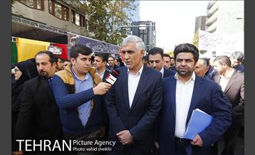 حضور شهردار تهران در راهپیمایی 13 آبان 4