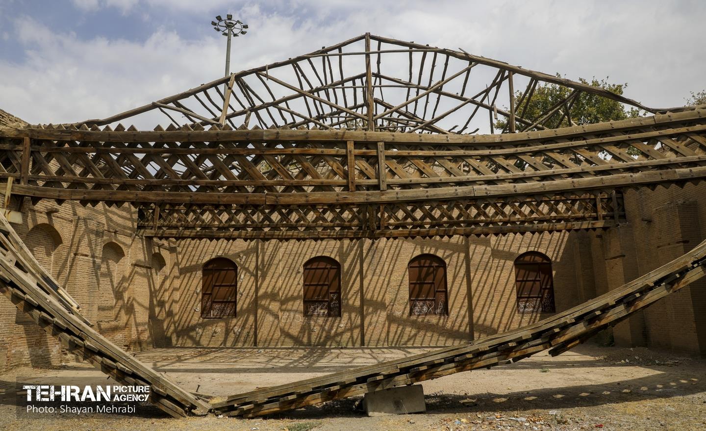 آغاز عملیات مرمت نخستین فرودگاه بلدیه 27