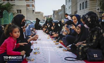 توزیع ۷۰۰۰ بسته افطاری ساده در ۳ محله منطقه۱۶