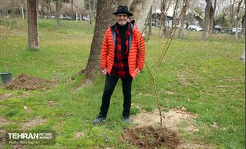 کاشت درخت توسط هنرمندان در فرهنگسرای نیاوران 4