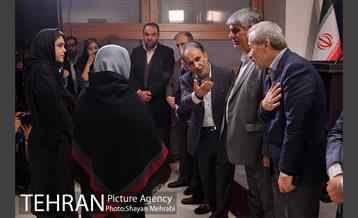 تجلیل از خانواده شهدای آتش‌نشان حادثه پلاسکو با حضور شهردار تهران 46