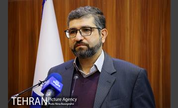 رونمایی از کتاب 8 جلدی «چهل ستون» 9