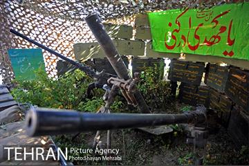 نمایشگاه دفاع مقدس در میدان بهارستان 42