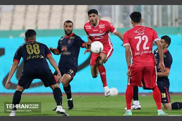دیدار تیم های فوتبال پرسپولیس و نساجی مازندران 8
