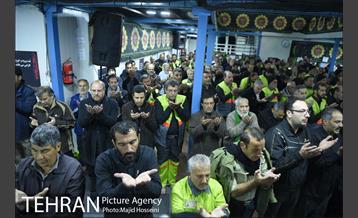 حضور شهردار تهران در نماز جماعت و زیارت عاشورا و صرف صبحانه در جمع خدام‌الحسین  3