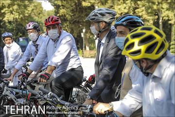 بازدید سفرای اروپایی و شهردار تهران از موزه صلح 16
