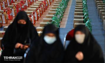 رزمایش همدلی و توزیع ۱۴۰۰۰ بسته معیشتی بین پاکبابان شهر تهران 19