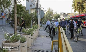 پویش سه شنبه های بدون خودرو در منطقه 8