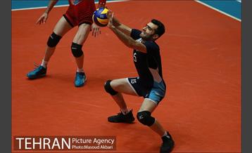 دیدار تیم های والیبال پارسه تهران و عمران ساری