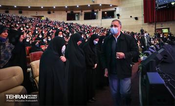 آیین تکریم و بزرگداشت مقام زن 11
