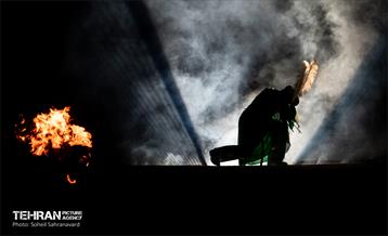 نمایش «تنهاتر از مسیح» 11