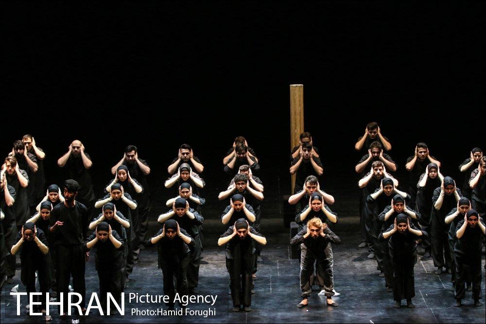 نمایش "من" در پردیس تئاتر تهران (خاوران) 13