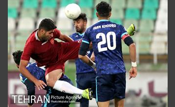 دیدار تیم های فوتبال پیکان و شهر خودرو 7