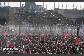 اقامه نماز بر پیکر آقای شهید ایران - 1 49