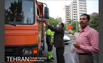 توزیع افطار بین پاکبان های شهر تهران 7