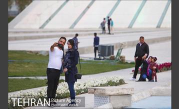 میدان آزادی به استقبال بهار رفت 5