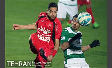 دیدار ذوب اهن و پرسپولیس در لیگ برتر فوتبال