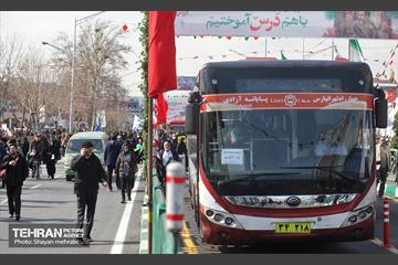 خدمات شهرداری تهران در پایان راهپیمایی ۲۲ بهمن 23