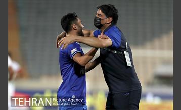 دیدار تیم های فوتبال استقلال تهران و ذوب آهن اصفهان 13