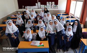 آغاز سال تحصیلی جدید در دبستان شاهد حضرت زینب(س) 4