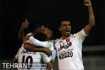 دیدار نقت تهران و پرسپولیس تهران در لیگ برتر فوتبال 21
