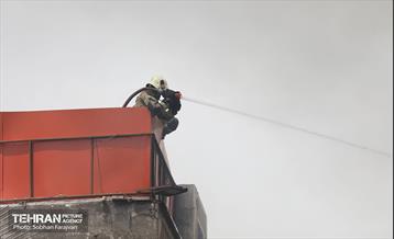 آتش‌سوزی انبار لوازم موتورسیکلت 37