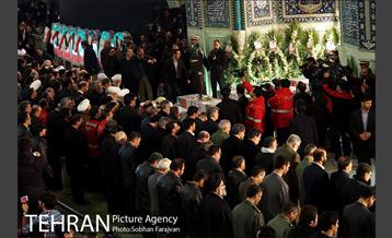 تشییع شهدای آتش نشان در شبستان مصلی-2 24