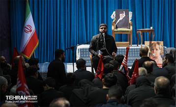 عزاداری روز عاشورا به نیابت از رهبر شهید انقلاب 20