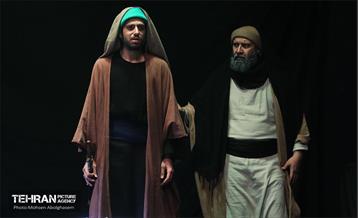 نمایش آیینی خانه ای از گل و اندوه 44