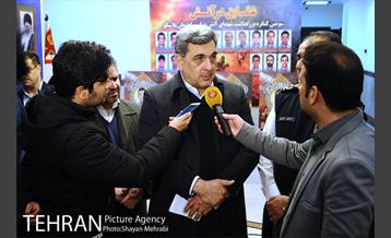 نشست صمیمانه شهردار تهران با خانواده های شهدای آتش نشان و آسیب دیدگان حادثه ساختمان پلاسکو 33