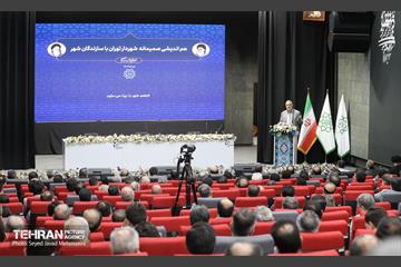 هم اندیشی صمیمانه شهردار تهران با سازندگان شهر 15