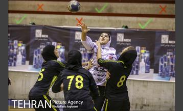 دیدار تیم های هندبال سپاهان و اشتادسازه 22