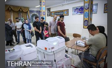 حضور مردم در انتخابات شورایاری محلات شهر تهران  - ۳ 18