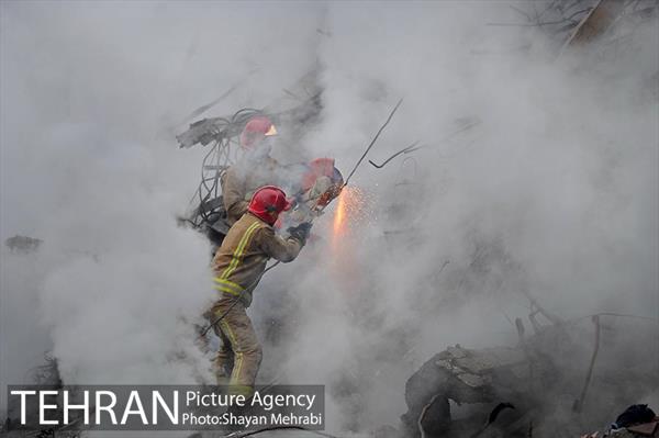 سومین روز عملیات امداد ونجات حادثه پلاسکو -4 19