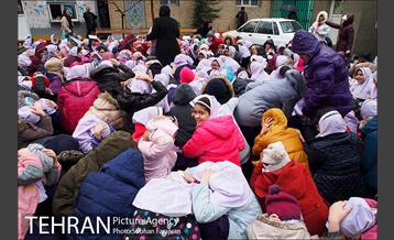 مانور سراسری زلزله در دبستان شهید بهشتی 24
