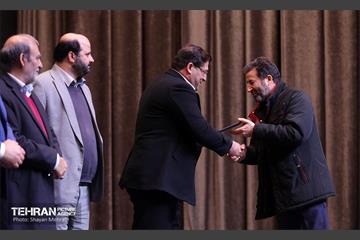 آیین تجلیل از برگزیدگان مناطق 22 گانه 29