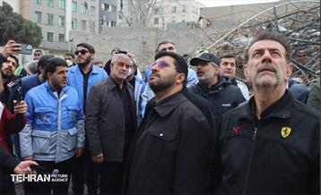 بازدید نمایندگان مجلس از نقاط آسیب دیده از جنگ در منطقه۴ 13