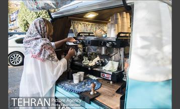 کافه راه سیار پشت فولکس واگن قدیمی‎ 5