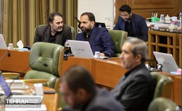 جلسه شورای شهر با حضور شهردار تهران 13