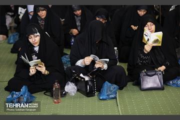 مراسم دعای روز عرفه در مصلی امام خمینی (ره) 31