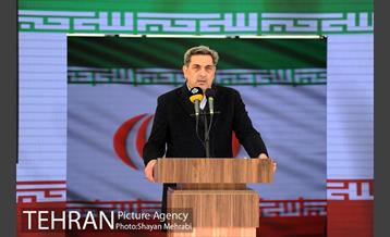 در آغاز چهلمین فجر انقلاب، آیین اهتزاز بزرگترین پرچم مقدس کشورمان با حضور شهردار تهران 20