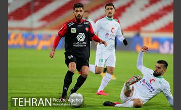 دیدار تیم های فوتبال پرسپولیس و ماشین سازی 12